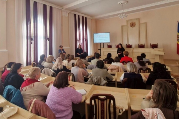 Atelier de formare a managerilor instituțiilor de învățământ din raion