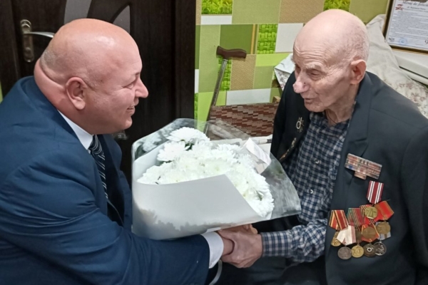 Respect și recunoștință pentru veteranul de război centenar din Obreja Veche