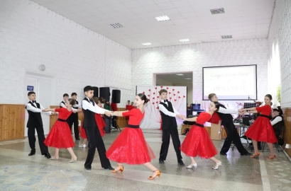 CÂNTEC ȘI VOIE BUNĂ DE DRAGOBETE