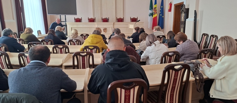 Ședința de lucru cu specialiștii în relații funciare și cadastru din primăriile raionului 