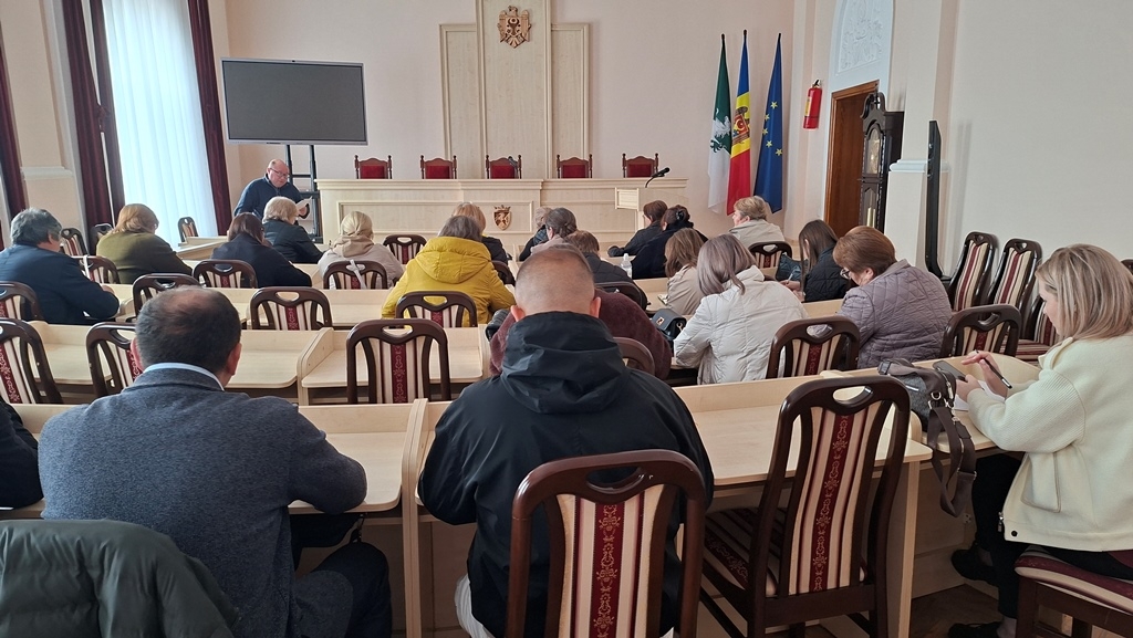 Ședința de lucru cu specialiștii în relații funciare și cadastru din primăriile raionului 