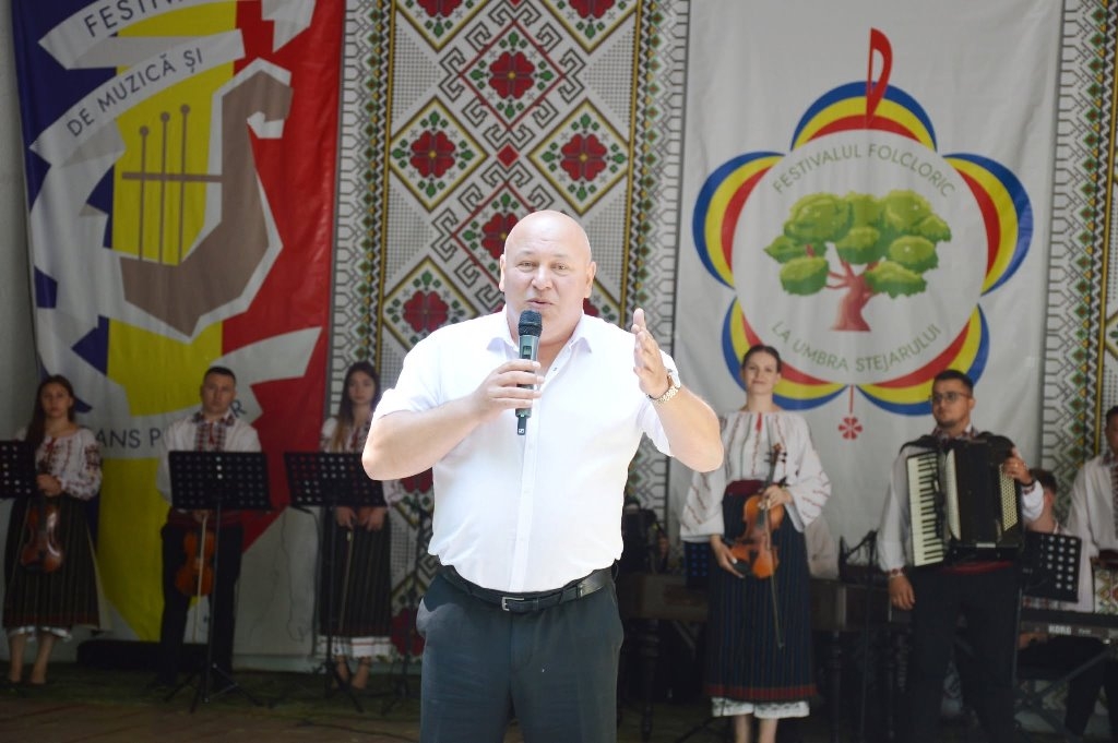 Raionul Fălești, reprezentat cu onoare la Festivalul Național „La umbra stejarului”